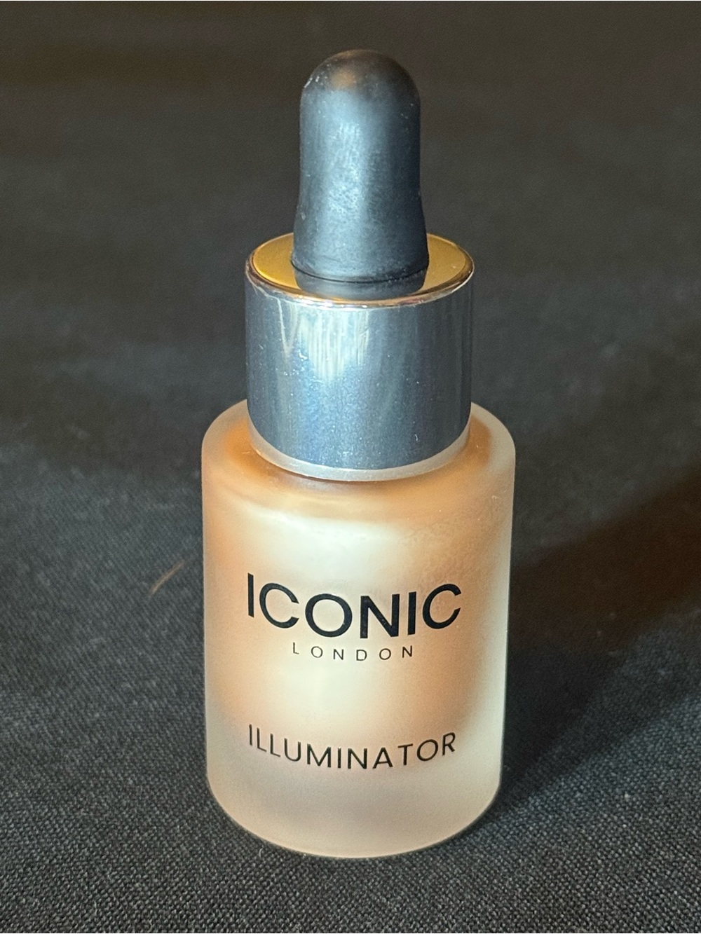 ICONIC London Illuminator Shimmering Highlighter Drops
